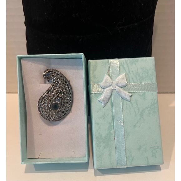 NWOT Crystal Paisley Clear and Blue Rhinestones - Picture 7 of 7